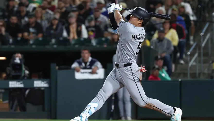 MLB/飛過運動家「打者之眼」！村神猛打賞　首發滿貫砲出爐