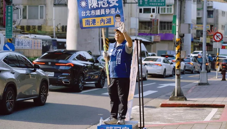 迴力鏢來了！卓冠廷挺共諜鞭刑　藍戰將跟進酸「這幾位綠共諜」都要鞭