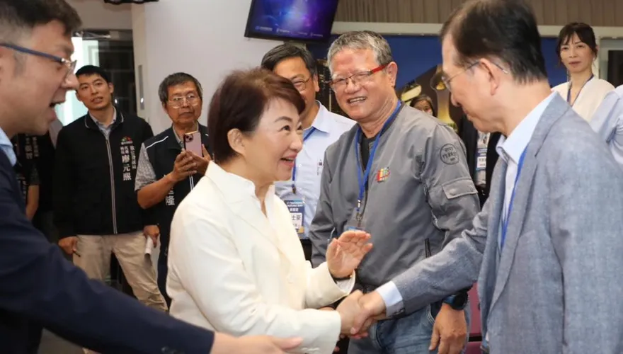 不只藍白共主　這個「圈子」也看好盧秀燕布局高度