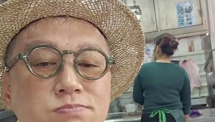 何篤霖哥哥打籃球倒地！心肌梗塞急送醫搶命　直播還原過程