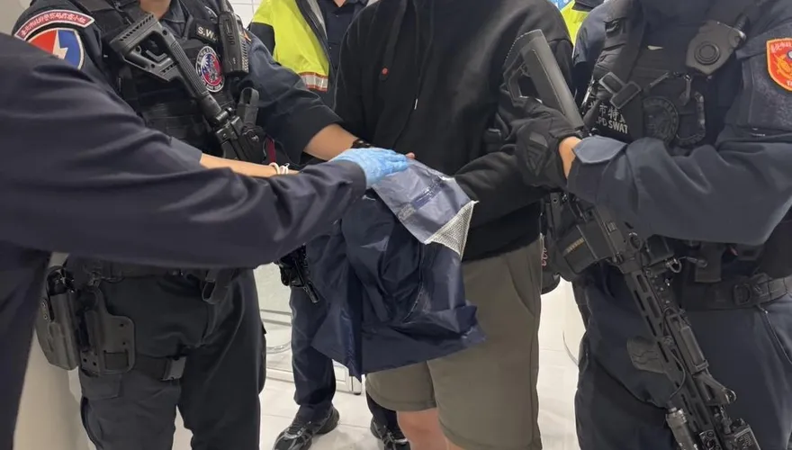 影/北市銀行搶案歹徒行李箱裝千萬錢磚　霹靂小組逮人畫面曝光