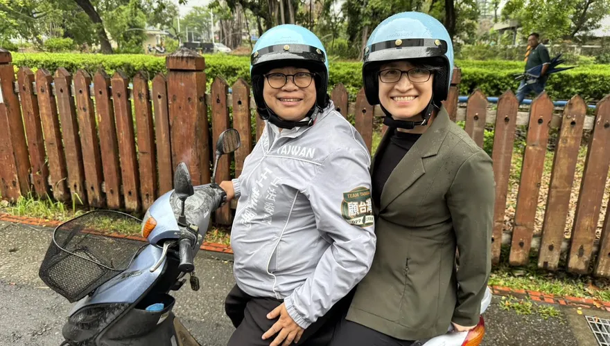 騎20歲老機車載蕭美琴！若當選嘉義市長還騎嗎？王美惠回應了