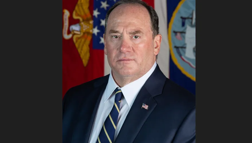 影/美海軍部長丟官有秘辛　栗正傑：足球隊還想花大錢找灌籃高手
