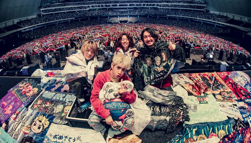 ONE OK ROCK從Legacy唱到大巨蛋　主唱Taka眼眶泛紅：不敢相信有這麼多人