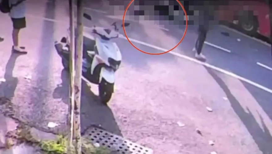 影/斷魂瞬間！台南「女警街頭殞命噩耗」監視器畫面曝