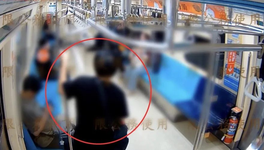 影/北市女搭捷運被怪男猛盯　怒報案提告性騷