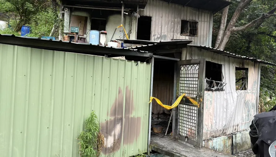 三峽工寮命案！屋主3天前訪友「找嘸人」　入內驚見焦屍