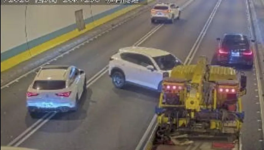 國道3號新店隧道5車連環撞　全線封閉回堵6公里