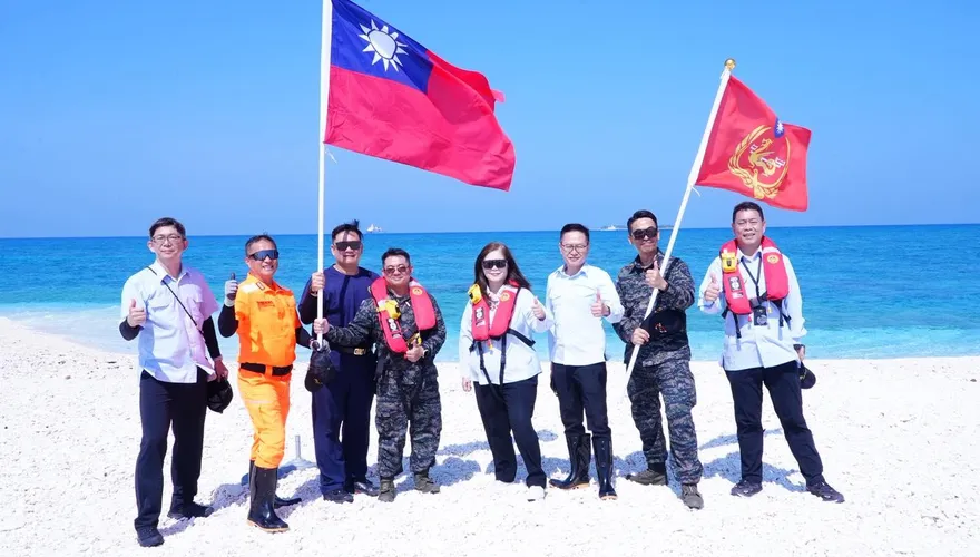 海委會主委首見登上南海中洲礁　張競籲：登島維權莫雙標