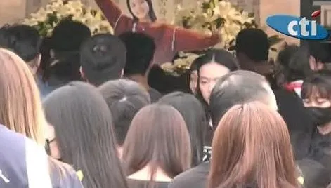 影/台南女警鄭詠心遭撞亡！5/5辦告別式　紅衣燦笑遺照曝光
