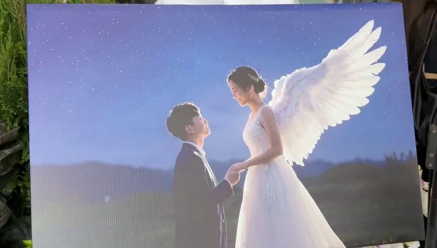 影/女警鄭詠心告別式！絕美天使婚紗照曝光　同僚相擁痛哭