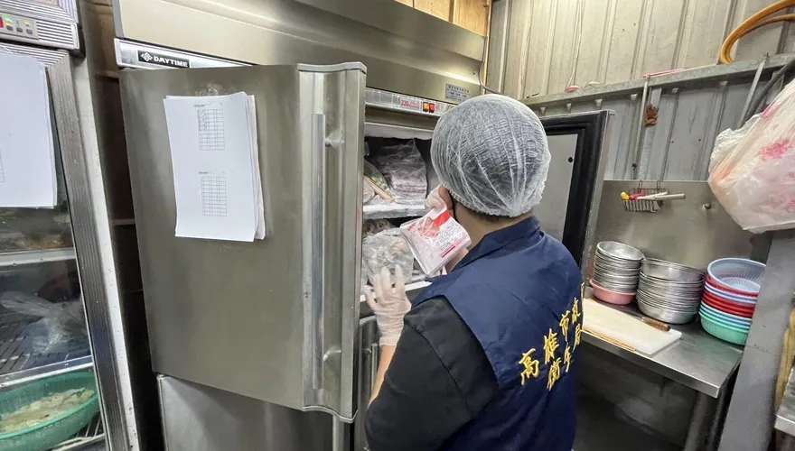 母親節聚餐變調！高雄知名桶仔雞傳9人疑食物中毒　業者遭勒令停業