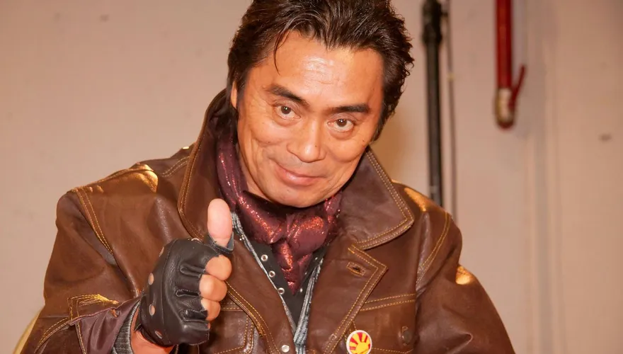 日本武打巨星大葉健二逝世！曾與師父千葉真一合演《追殺比爾》