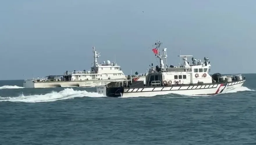 影/大陸海警船再侵擾金門水域　海巡艦艇併航監控驅離