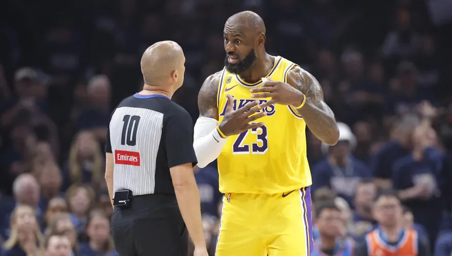 NBA/詹皇2戰僅獲5罰球！湖人主帥怒嗆裁判：看過哨聲最少的球星