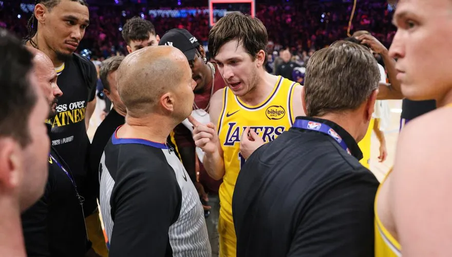 NBA/賽後烙湖人球員圍堵裁判！里夫斯不爽嗆：朝我臉吼是想怎樣