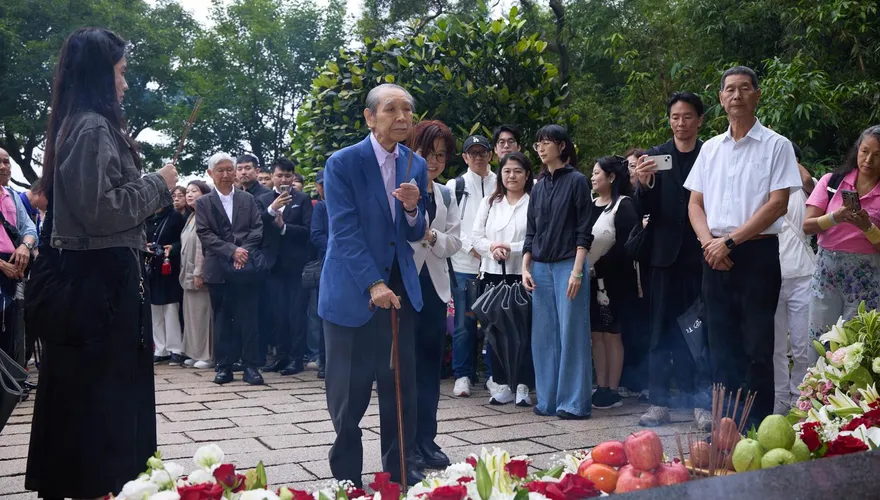 鄧麗君逝世31年　93歲日籍經紀人來台追思：想再見她一面