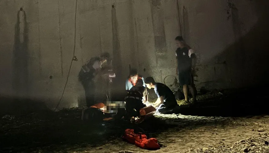 高雄女六龜大橋墜橋重創　無生命跡象搶救中