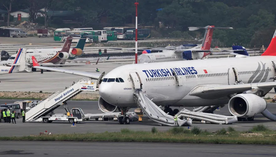 土航客機降落加德滿都「右後輪起火」　全機200多人緊急疏散