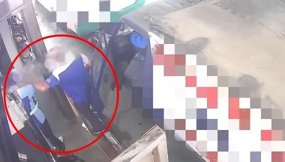 竹北公車司機伸鹹豬手！襲胸加油站女員工　客運急停職