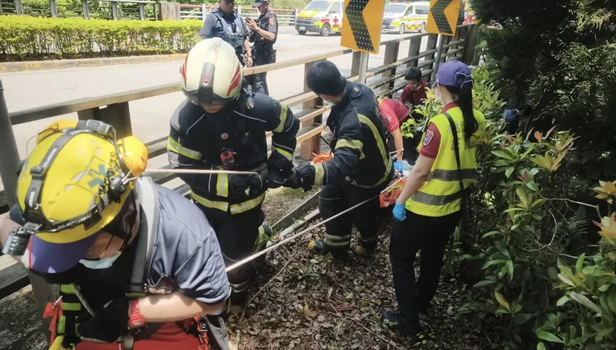 驚悚！龜山長興橋50歲婦墜落3層樓高　當場身亡