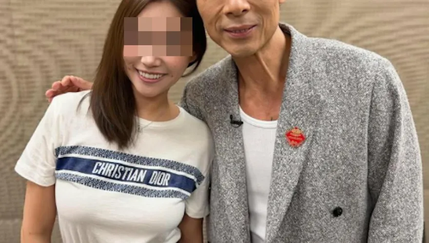 認不出來！許志安同框美女合照曝光　網驚：斷崖式衰老