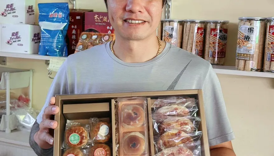 中職/新莊棒球場驚見前人氣球星場邊賣零食！網喊：必須力挺