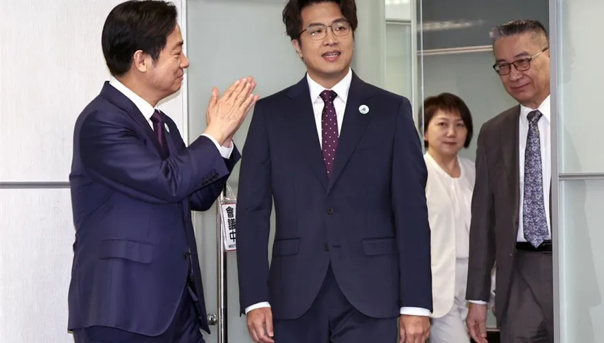 李明璇開撕沈伯洋假面具！自爆選區里長遭綠迫害　怒轟：怎面對基層