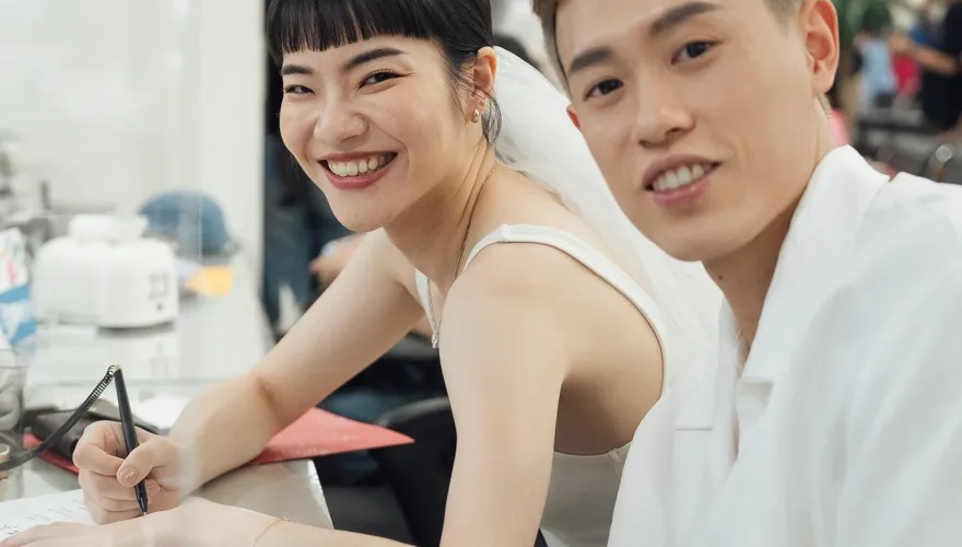 「左手重砲」林俊易520登記結婚　李洋當證人