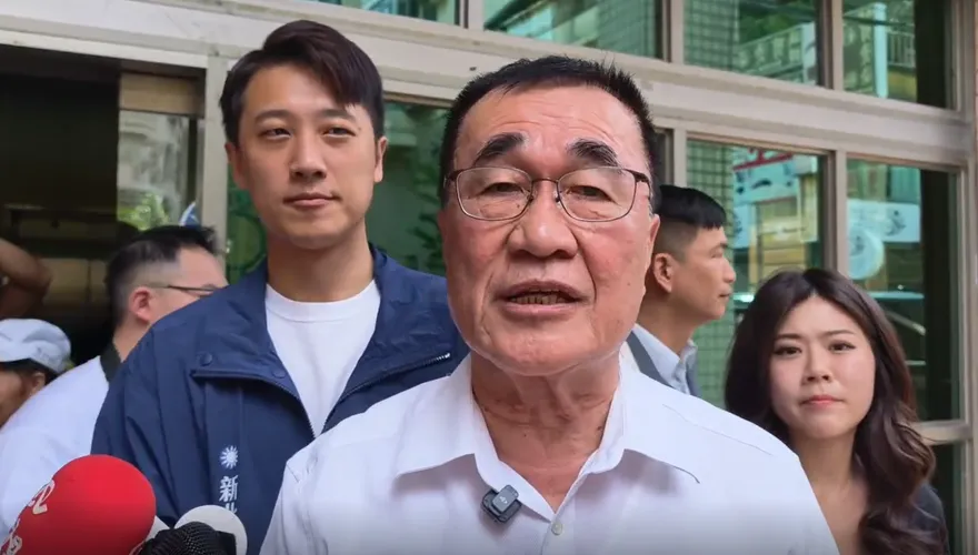 僅同台鄭麗文15秒　怕她「票房毒藥」？李四川親自說真相！