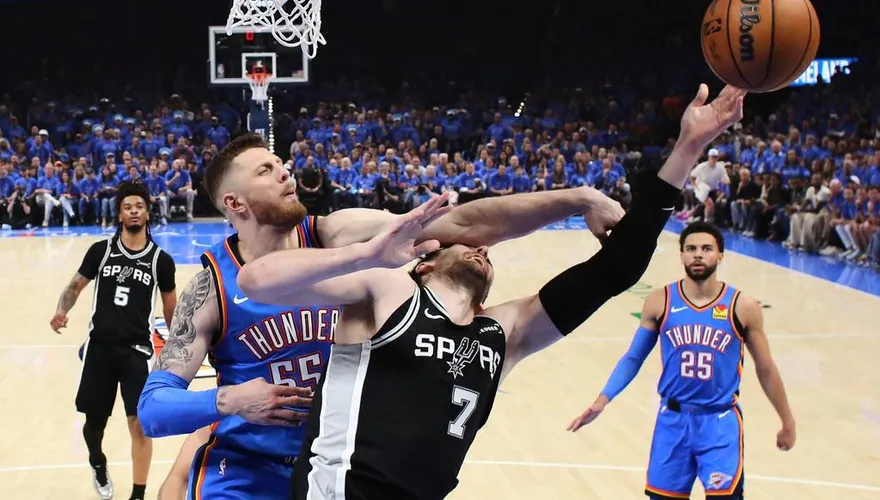NBA/扯人頭髮裁判沒吹罰！雷霆中鋒遭炎上　SGA：代表我們的球風
