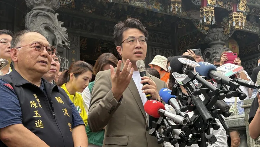 迴力鏢！沈伯洋談AI嗆蔣解決缺電   楊智伃曬反核投票紀錄狠打臉