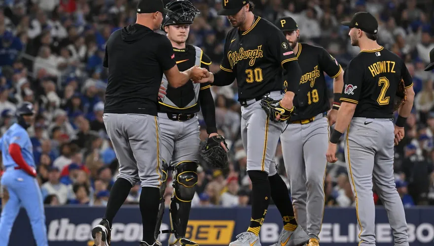 MLB/親睹海盜王牌首局首打席挨轟　超辣女友大罵三字經