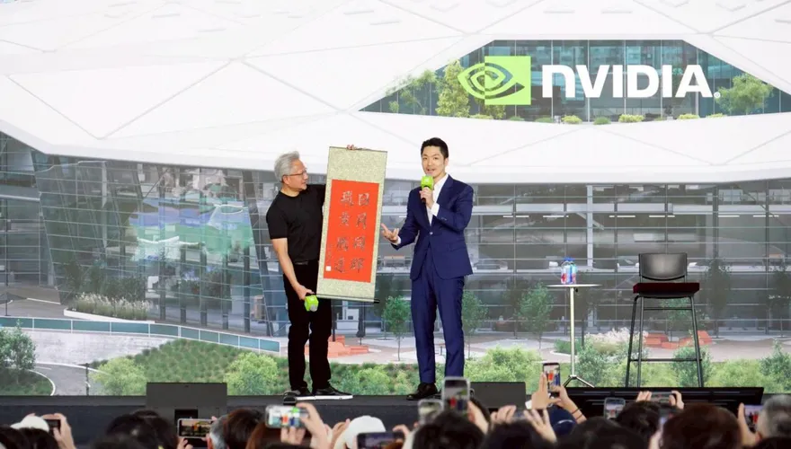 講給民進黨聽的！黃仁勳多次強調要Electricity　沈伯洋遭網酸爆