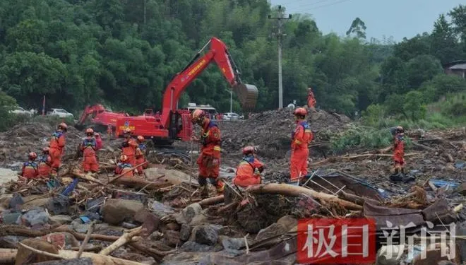 60年來最慘重！重慶暴雨2村被沖毀　幹部提醒鄰居快逃自己遇難