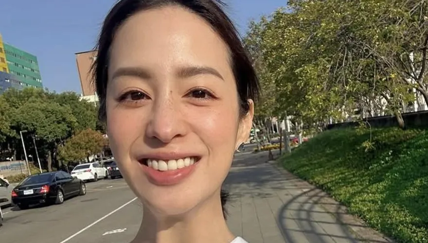 穩交圈外男友3年！39歲莫允雯宣布將結婚　甜曬鑽戒：少個孤獨女孩