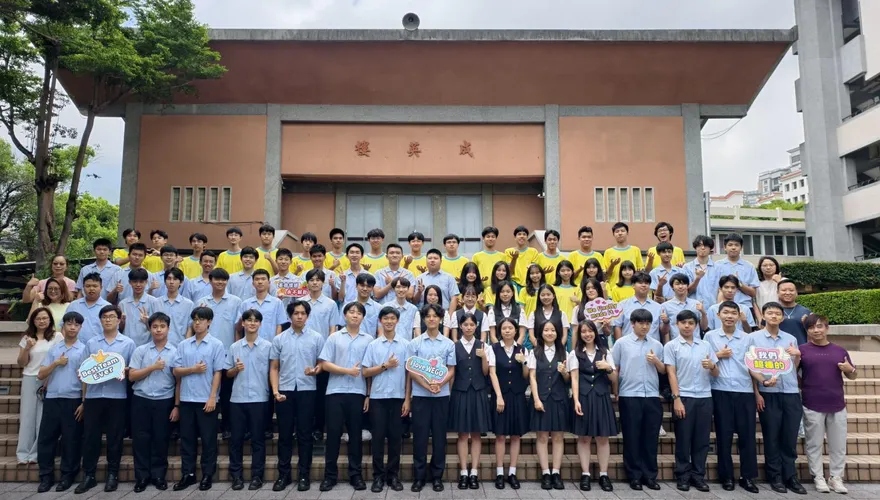 薇閣高中申請入學再創高峰 台大醫10人、醫牙中醫達63人次