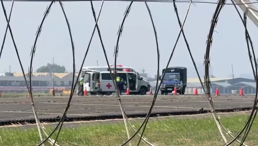 影/教練機遭燒毀！T-34失事2空官「1遭甩出1困機艙」