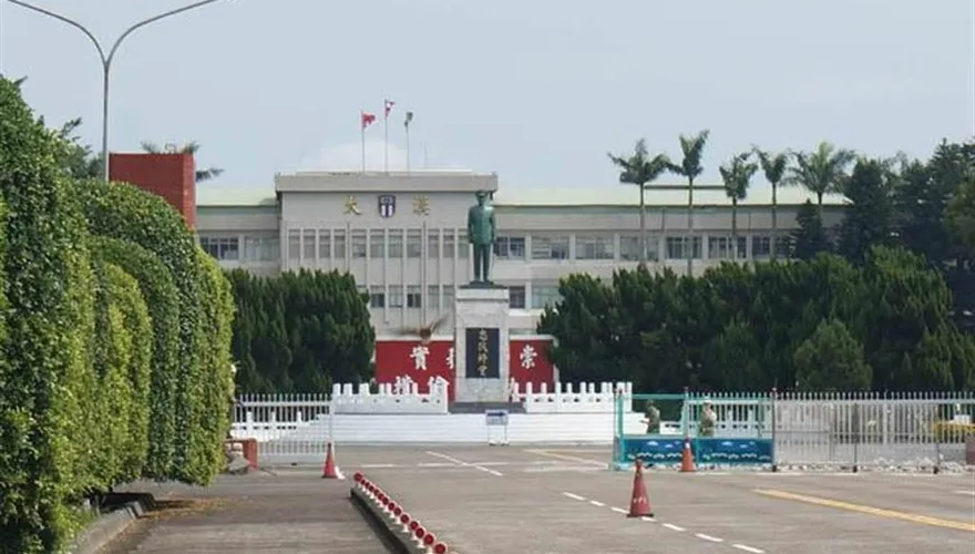 陸軍六軍團代連長「用小畫家偽造體測成績」！遭判刑又罰錢