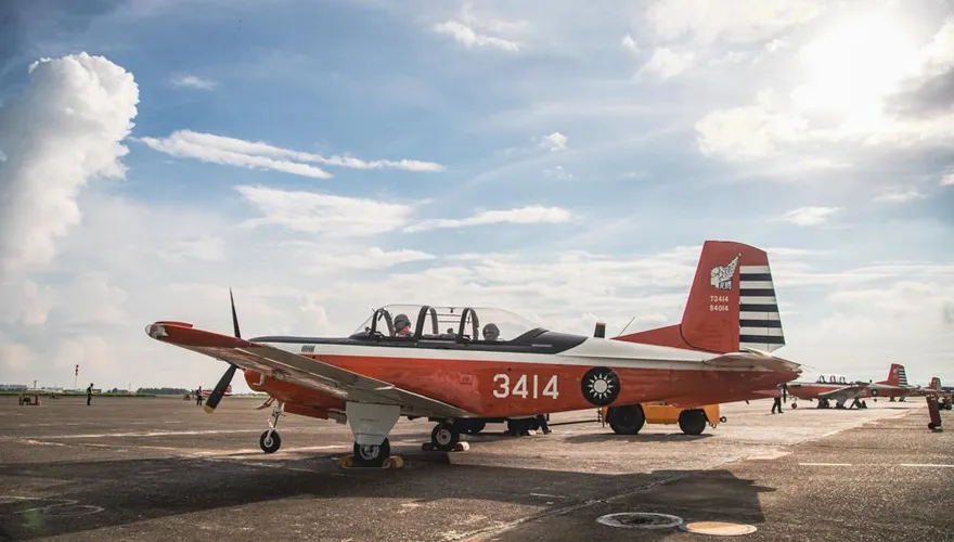 T-34教練機完成特檢！空軍今起恢復訓練、飛安調查持續中