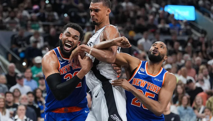 NBA/尼克2連勝！馬刺要命失誤　文班亞馬29分白忙