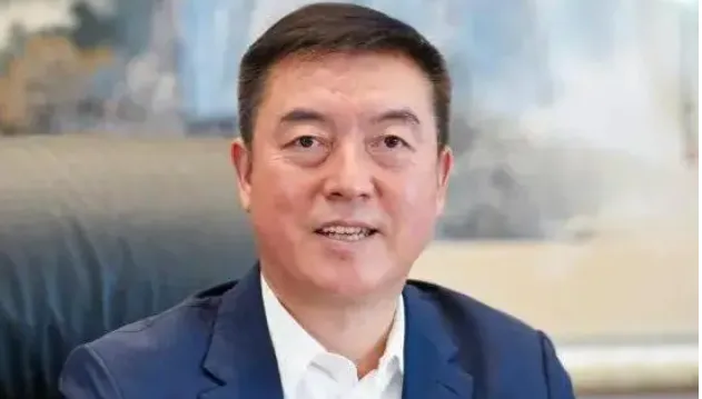 黃仁勳「兆元宴」座上賓驚爆偷吃直播主　勝宏股價暴跌市值蒸發932億