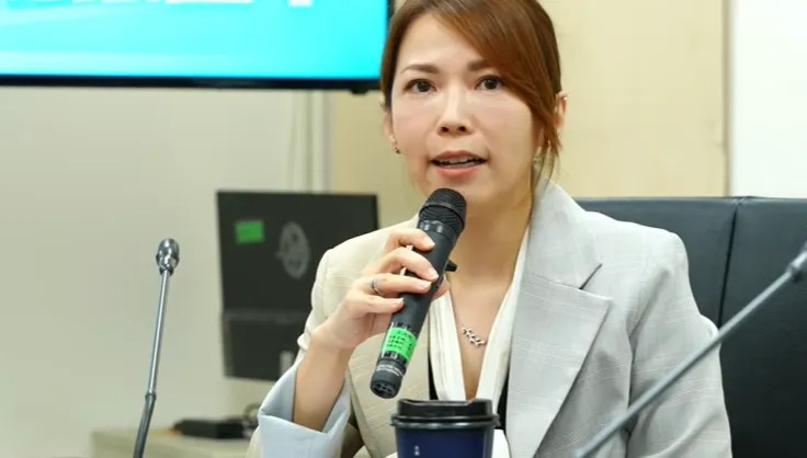 吳思瑤稱柯文哲「肯定」沈伯洋　陳智菡連19個問號轟：無恥消費