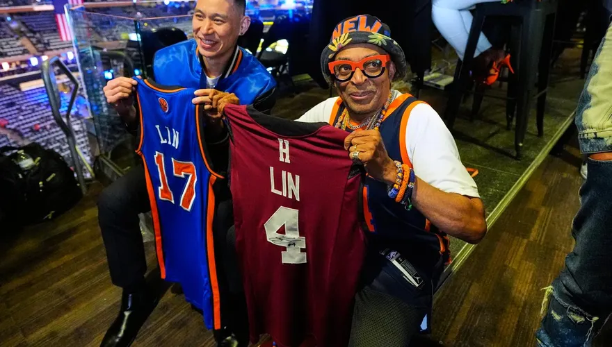 NBA/人氣比川普還高　林書豪現身MSG獲熱烈掌聲