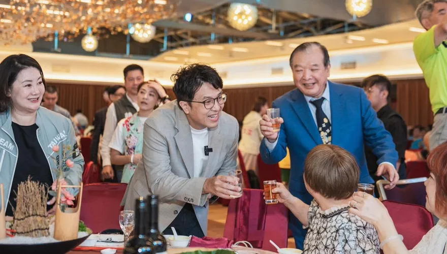 沈伯洋拜票因雨取消「不在乎大安人」？吳沛憶反擊：有啥好大驚小怪