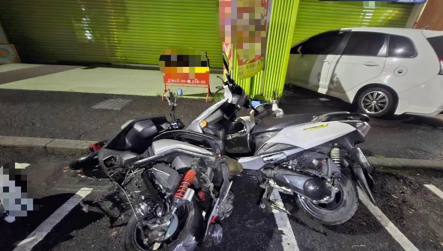 影/宜蘭男凌晨酒駕逆向暴衝　「保齡球式」撞毀7機車
