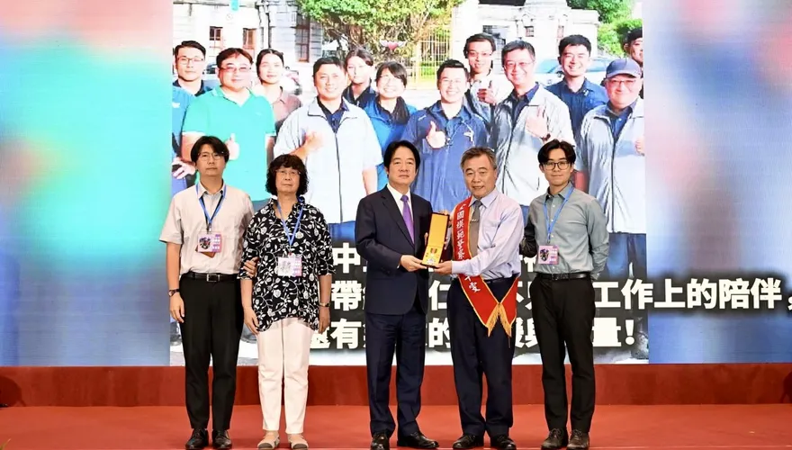 難產離世女警官獲模範警察　家屬全出席代領獎章惹鼻酸