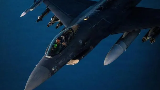 停戰在即荷莫茲海峽又傳開火！美軍：擊落多架伊朗攻擊無人機