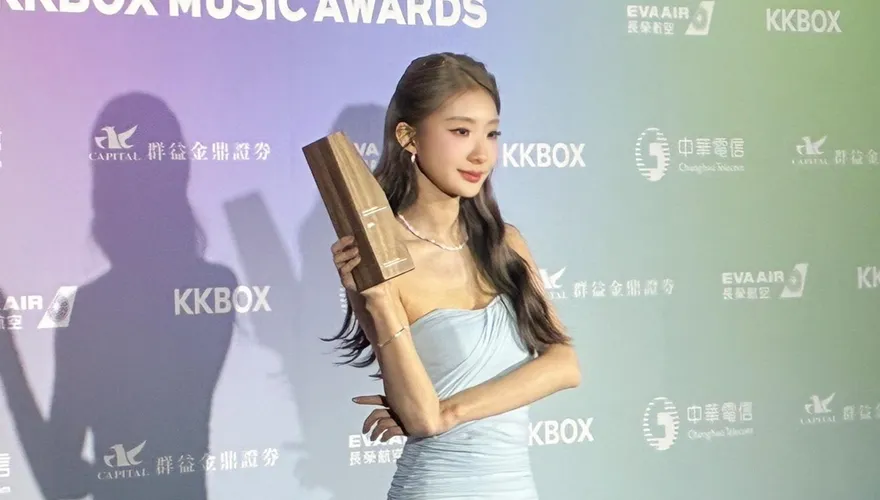 陳華失言道歉首露面！辣曬美背洩近況　承諾：未來會更謹慎發言