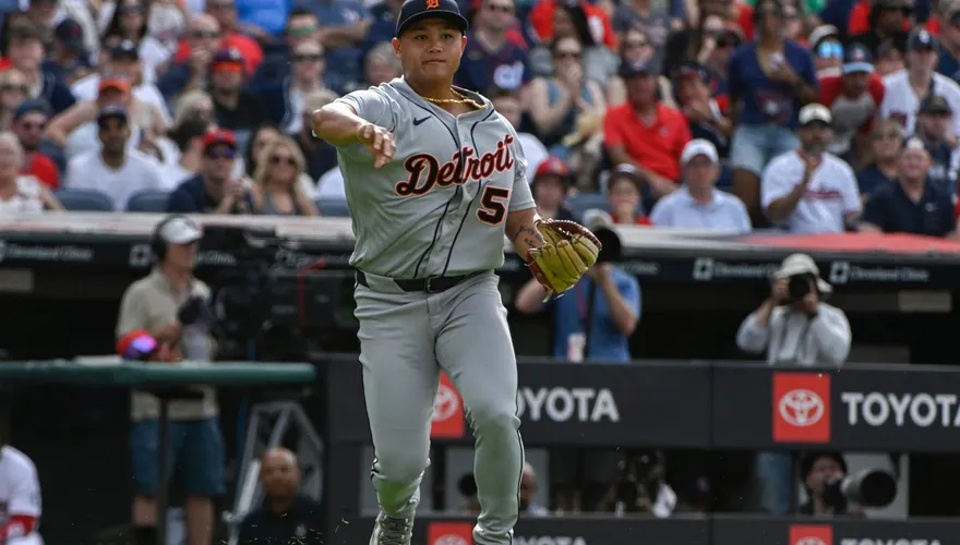 MLB/台灣內戰！李灝宇重返大聯盟敲安　費仔進帳雙安